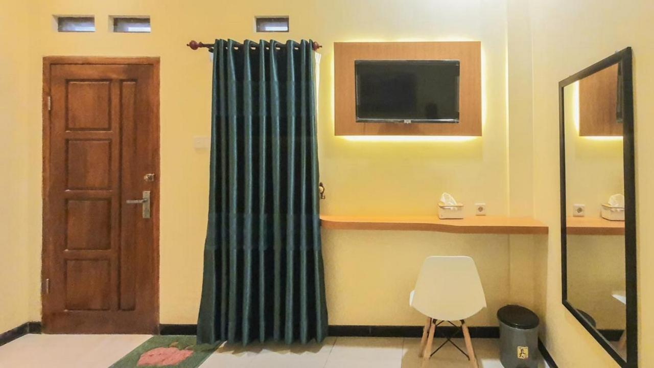 Urbanview Hotel Sakura Kampung Inggris Pare By Reddoorz Eksteriør billede