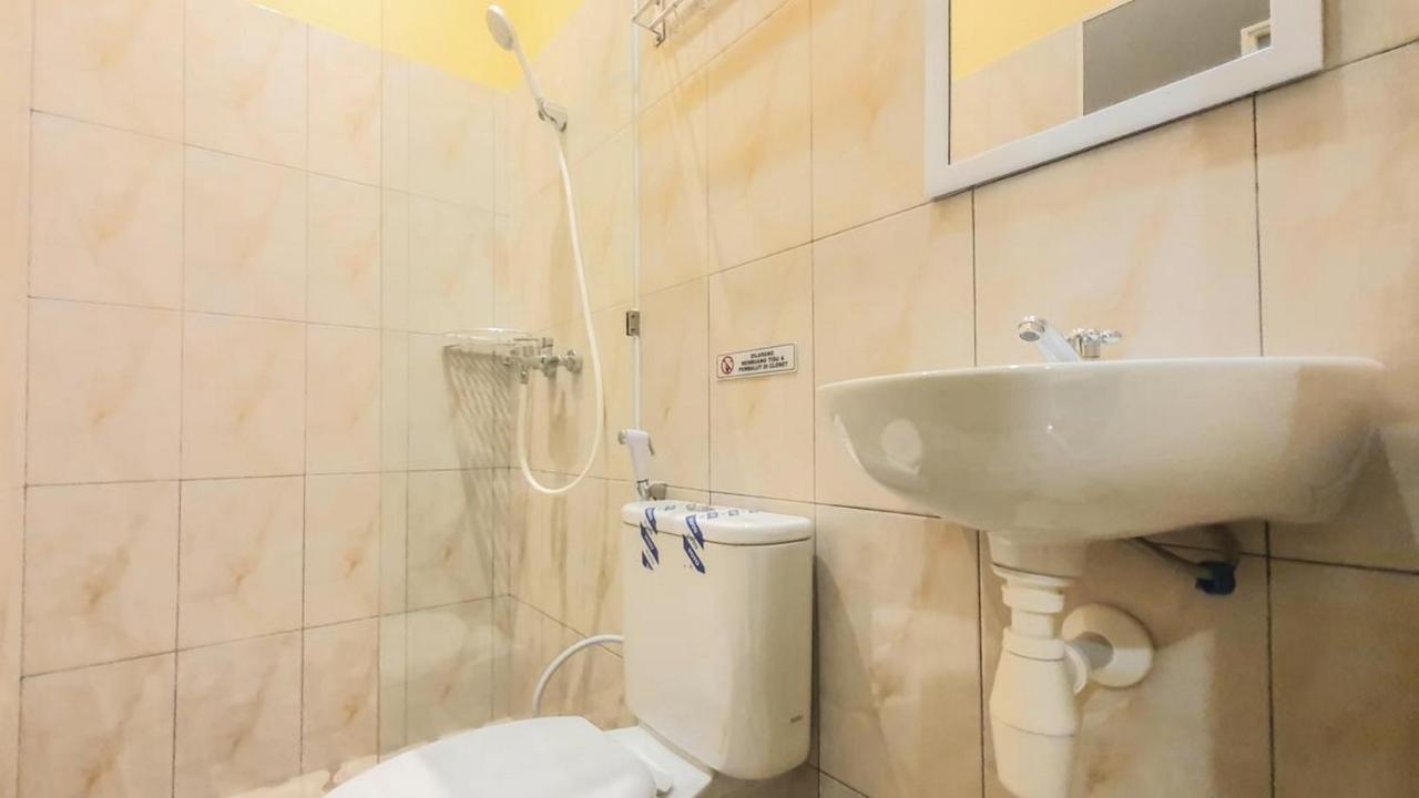Urbanview Hotel Sakura Kampung Inggris Pare By Reddoorz Eksteriør billede