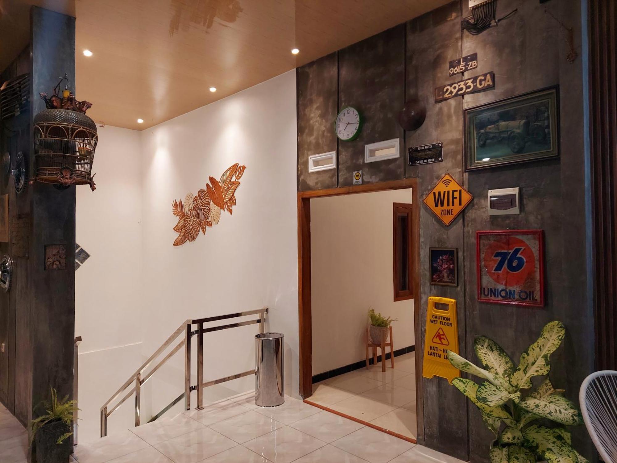 Urbanview Hotel Sakura Kampung Inggris Pare By Reddoorz Eksteriør billede